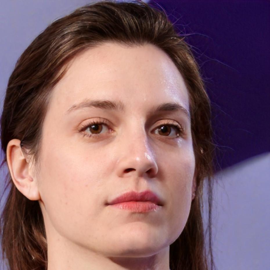 Retrato profesional de Laia Montserrat Ibáñez, especialista en análisis de procesos financieros